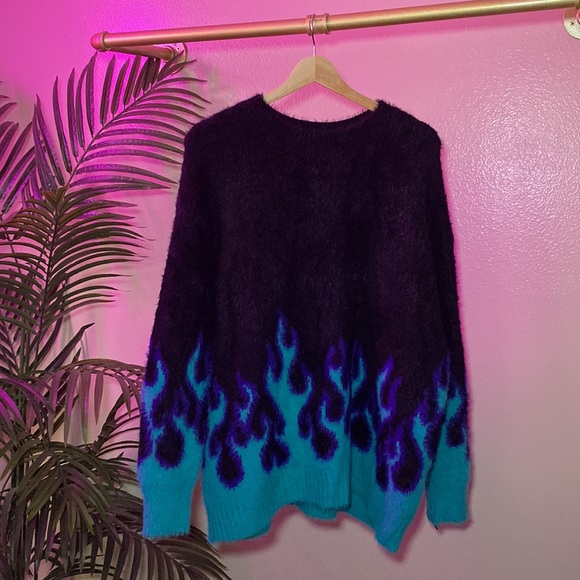 ADIKA - BLACK & BLUE FLAME SWEATER - Picture 3 of 13